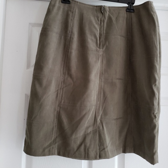 Susan Bristol Skirt size 16P - Picture 3 of 6